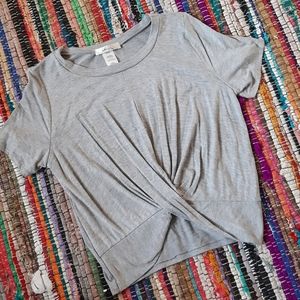 Cute cropped top new without tag